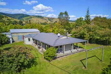63 South Manakau Road, Manakau