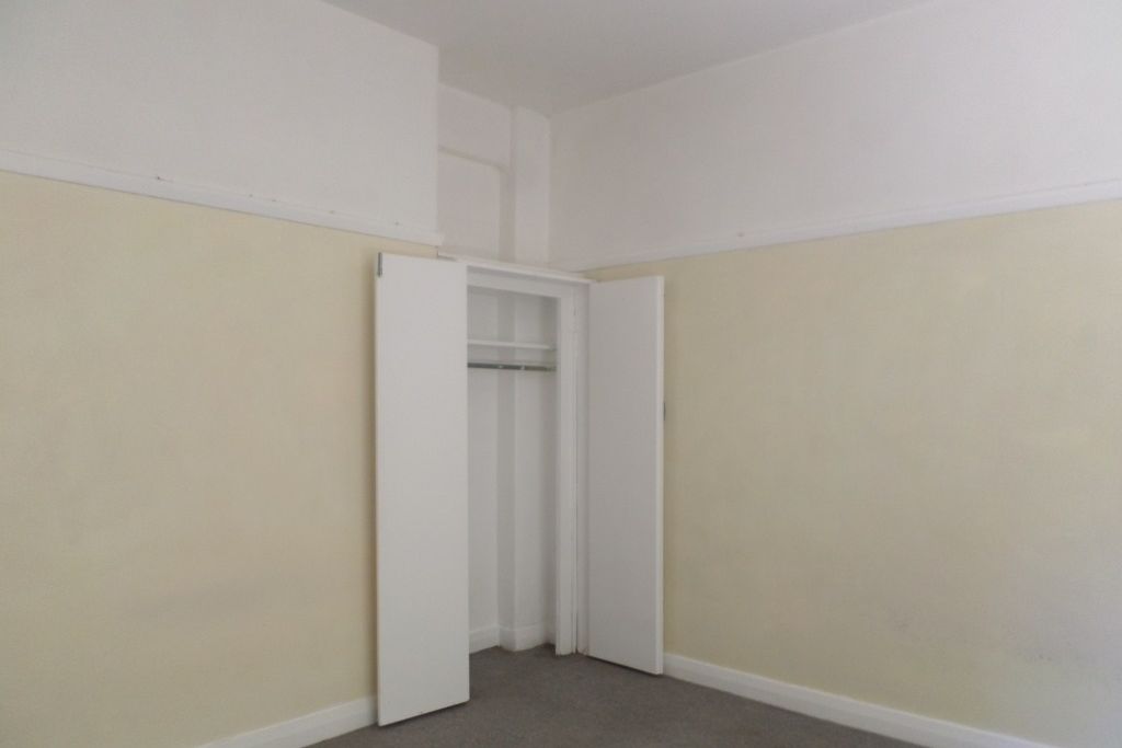 Cuba Street two-bedroom flat - Altro