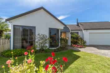 13 Bishops Close, Greenmeadows