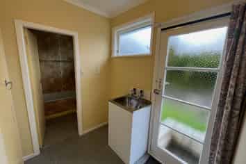 5a Ranelagh Terrace, Karori