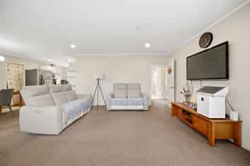 30 Ginders Drive, Massey