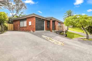 30 Ginders Drive, Massey