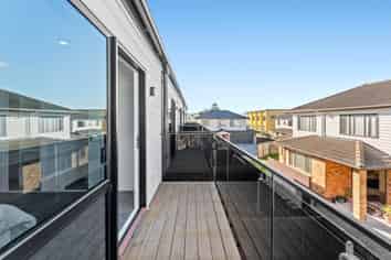 8/44 Avenue Road, Otahuhu