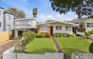 7 Murvale Drive, Bucklands Beach