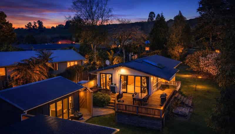 369A Sunset Road, Sunnybrook