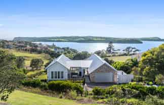 30 Pacific Cliffs Drive, Gulf Harbour