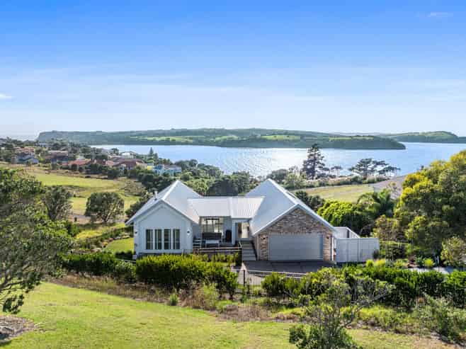 30 Pacific Cliffs Drive, Gulf Harbour