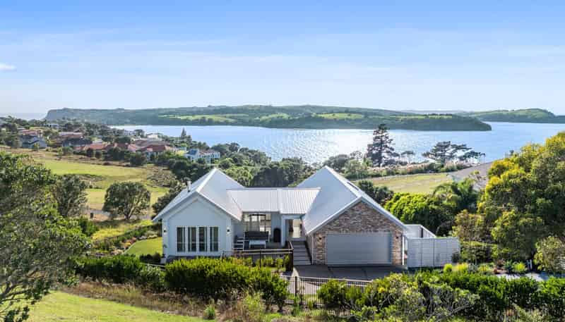 30 Pacific Cliffs Drive, Gulf Harbour