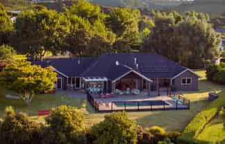 42 Phillips Drive, Pyes Pa