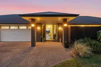 42 Phillips Drive, Pyes Pa