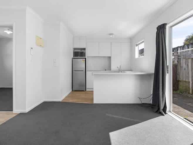 28D Lorne Street, Melville