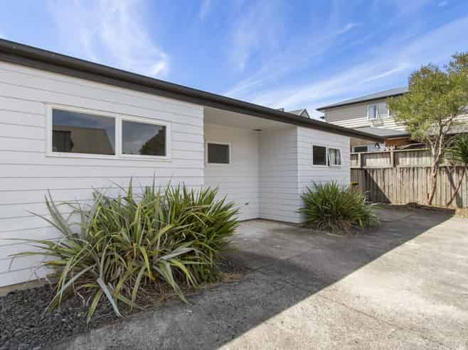 28D Lorne Street, Melville