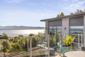 28 Commodore Place, Britannia Heights