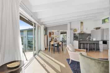 28 Commodore Place, Britannia Heights