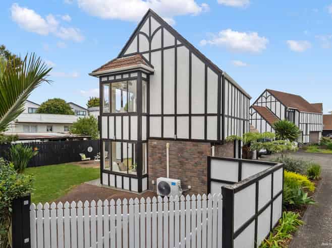 3/15 Swanson Road, Henderson