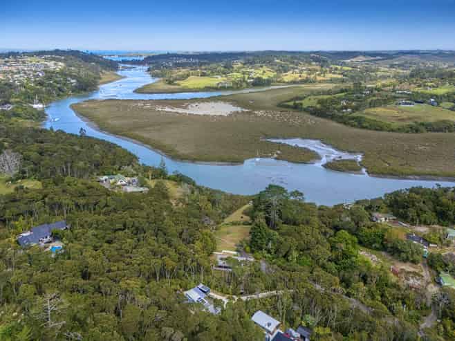 12 Chenery Road, Red Beach