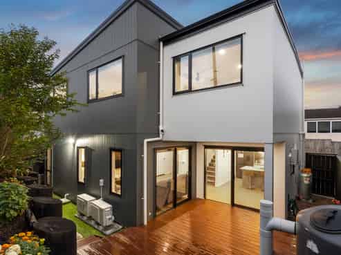 13C Bel Air Drive, Hillsborough