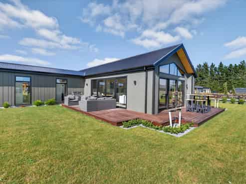 22 Eric Crozier Road, Darfield