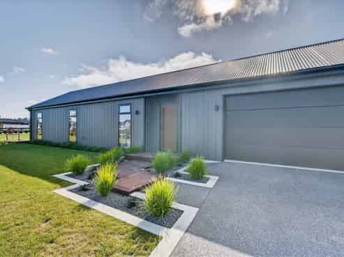 22 Eric Crozier Road, Darfield