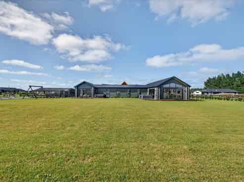 22 Eric Crozier Road, Darfield