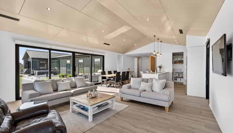 22 Eric Crozier Road, Darfield