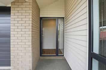 16 Pallid Green, Rolleston