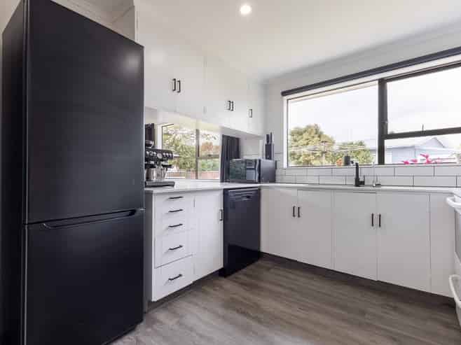 64 Atkinson Avenue, Otaki Beach