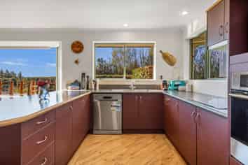 86 Totara View Road, Wakefield