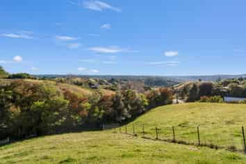 86 Totara View Road, Wakefield