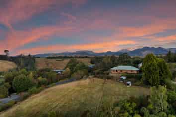 86 Totara View Road, Wakefield