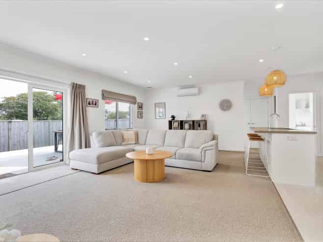 54A Cloten Road, Stratford