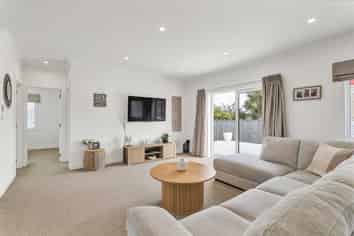 54A Cloten Road, Stratford