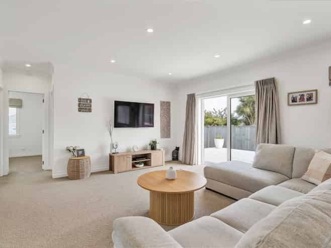 54A Cloten Road, Stratford