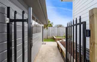 54A Cloten Road, Stratford