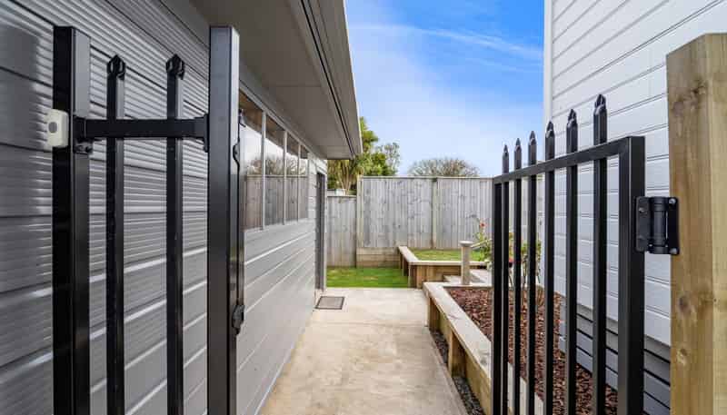 54A Cloten Road, Stratford