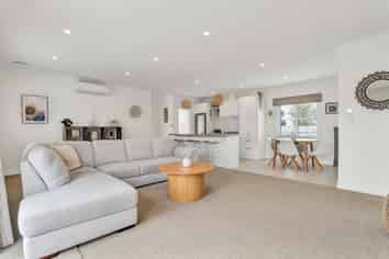 54A Cloten Road, Stratford