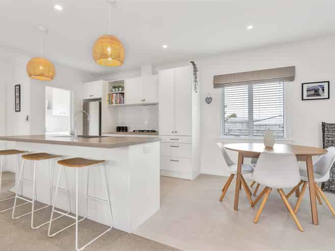 54A Cloten Road, Stratford