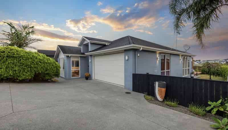 21 Flavell Drive, Orewa