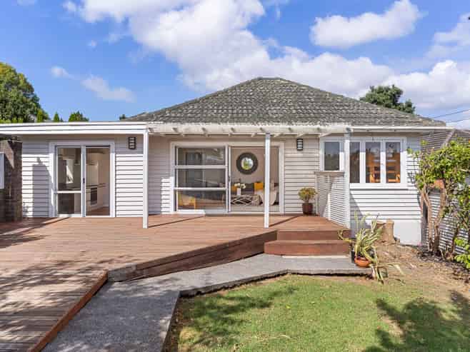 32 Fairlands Avenue, Waterview