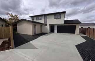 16 Furlough Road, Papakura