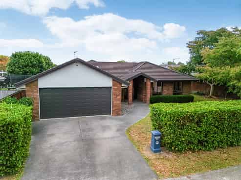 10 Wiltshire Drive, Huntington