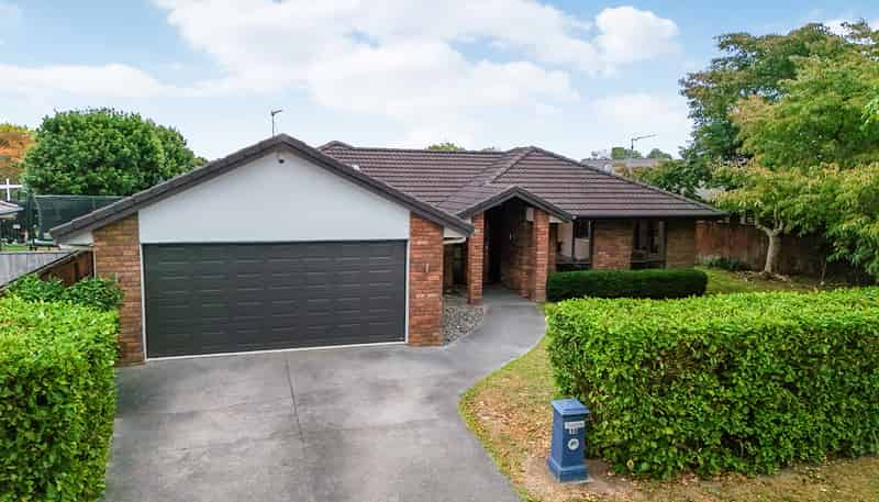 10 Wiltshire Drive, Huntington