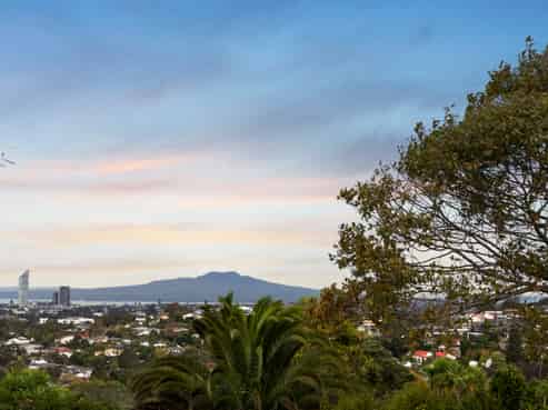 4 McDowell Crescent, Hillcrest