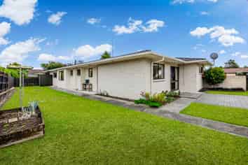 1 Elrita Place, Conifer Grove