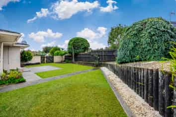 1 Elrita Place, Conifer Grove