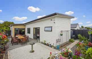 12 Enereta Road, Otaki