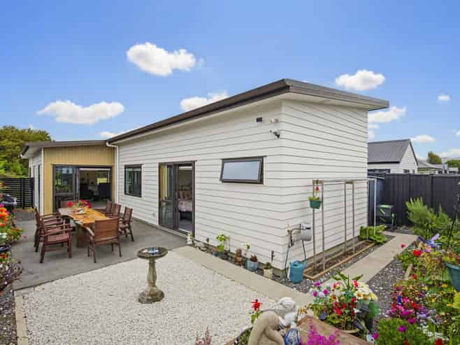 12 Enereta Road, Otaki