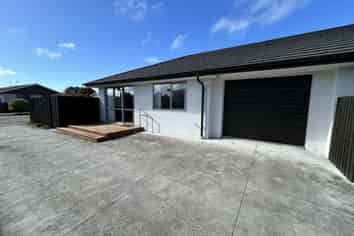 3 Tamarisk Place, Parklands