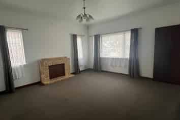 102 Kolmar Road, Papatoetoe