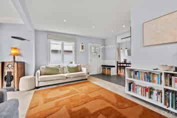 13 Plunket Avenue, Petone